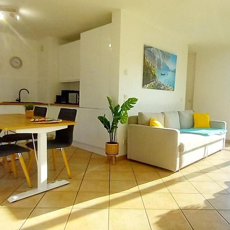 Ferienwohnung T2 De 56M2 - Geneve A 5 Min- Parking Prive Gratuit Saint-Julien-en-Genevois Exterior foto
