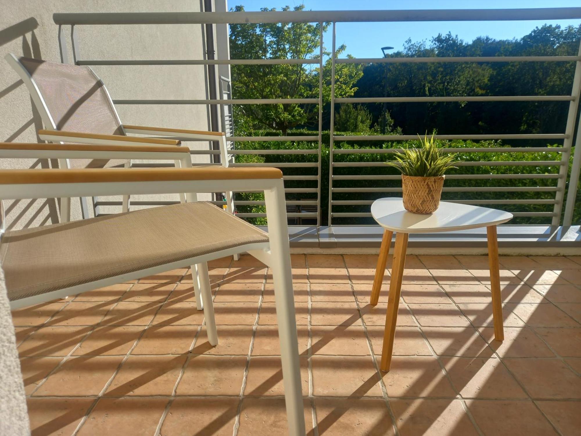 Ferienwohnung T2 De 56M2 - Geneve A 5 Min- Parking Prive Gratuit Saint-Julien-en-Genevois Exterior foto